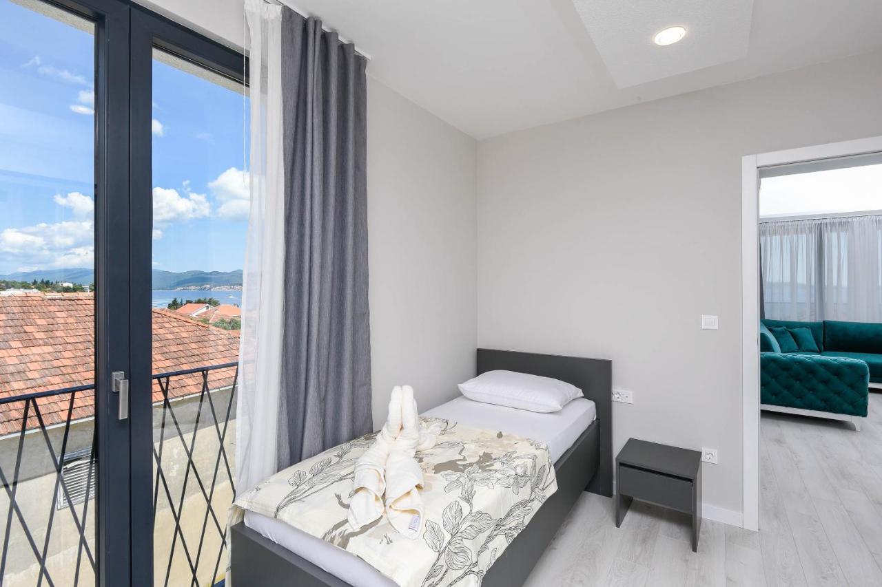 Sunny Day Luxury Holiday Apartments Orebić Esterno foto