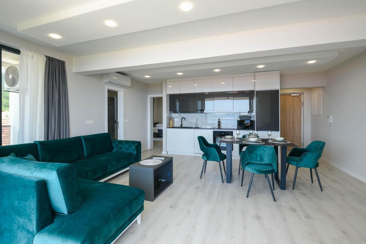 Sunny Day Luxury Holiday Apartments Orebić Esterno foto