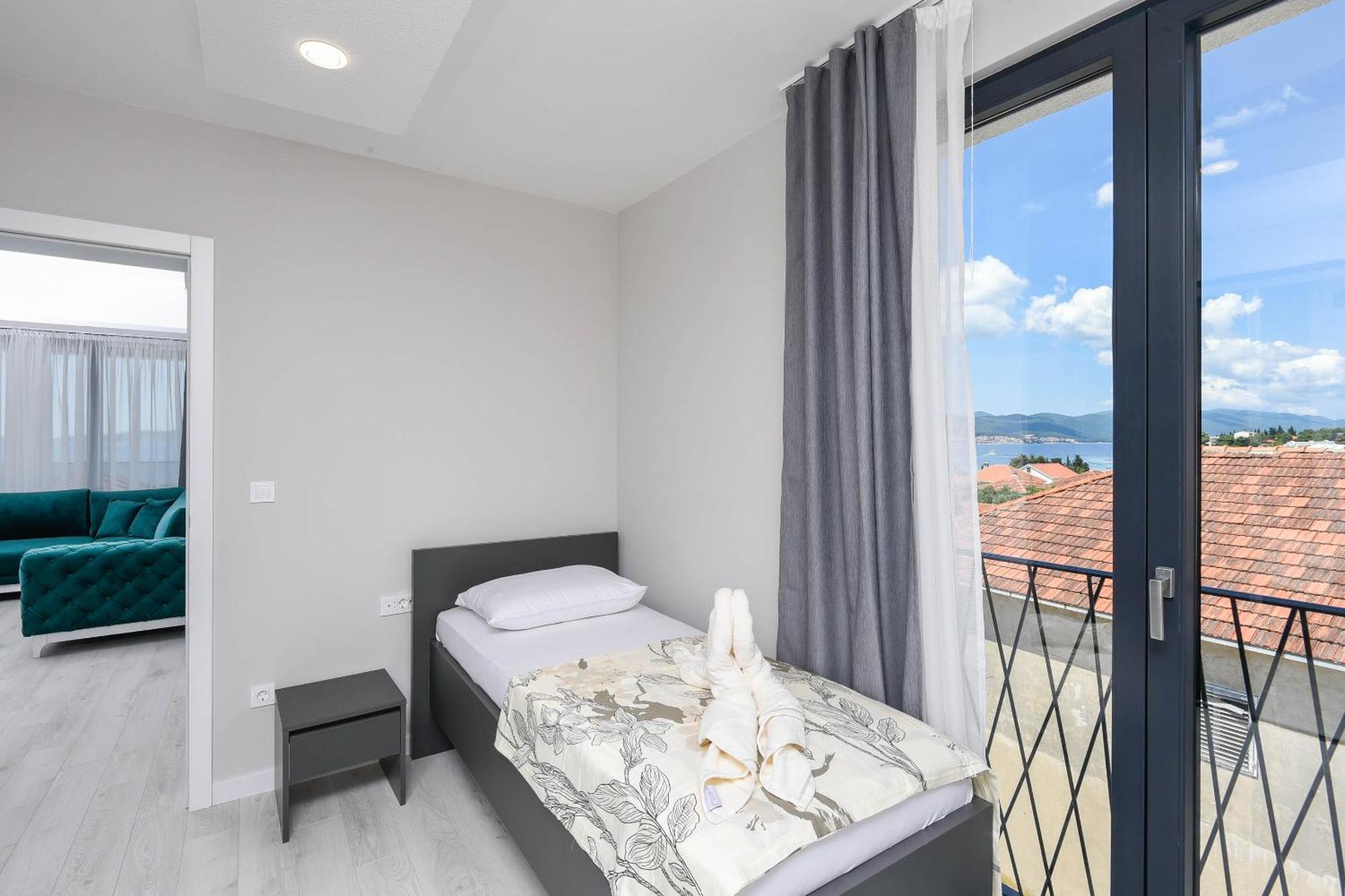 Sunny Day Luxury Holiday Apartments Orebić Esterno foto